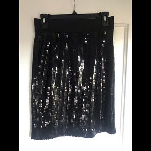 Sofia Vergara S black sequined skirt